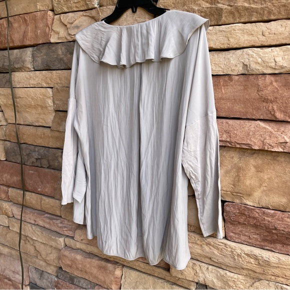 Mela Purdie light gray satin long sleeve ruffle blouse top Women XL - Picture 10 of 10
